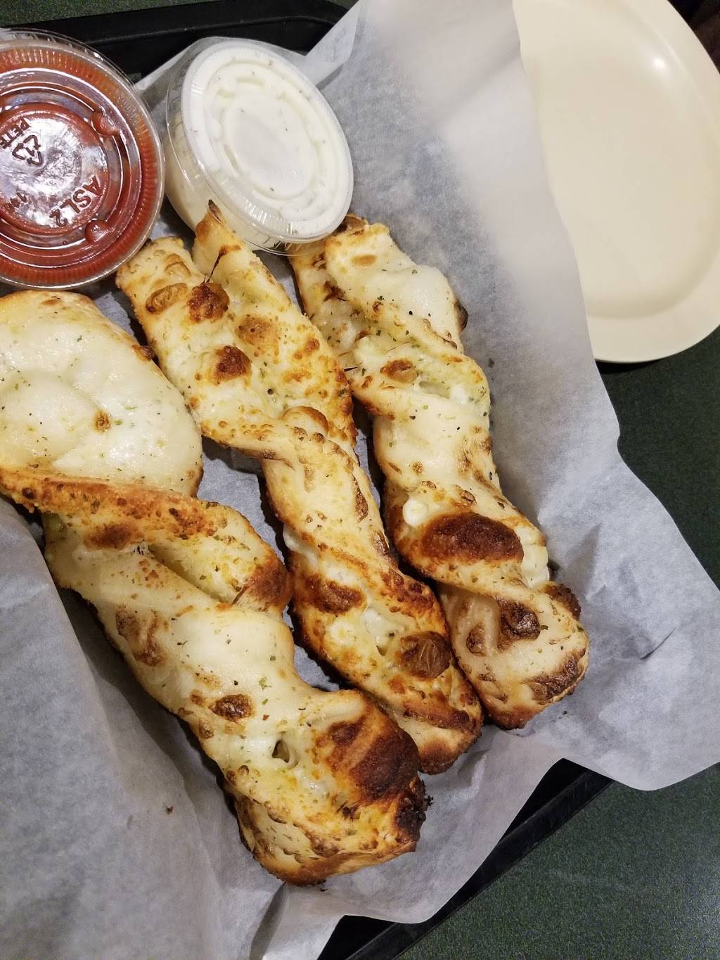 Round Table Pizza | meal delivery | 19750 Beach Blvd, Huntington Beach, CA 92648, USA | 7149639877 OR +1 714-963-9877