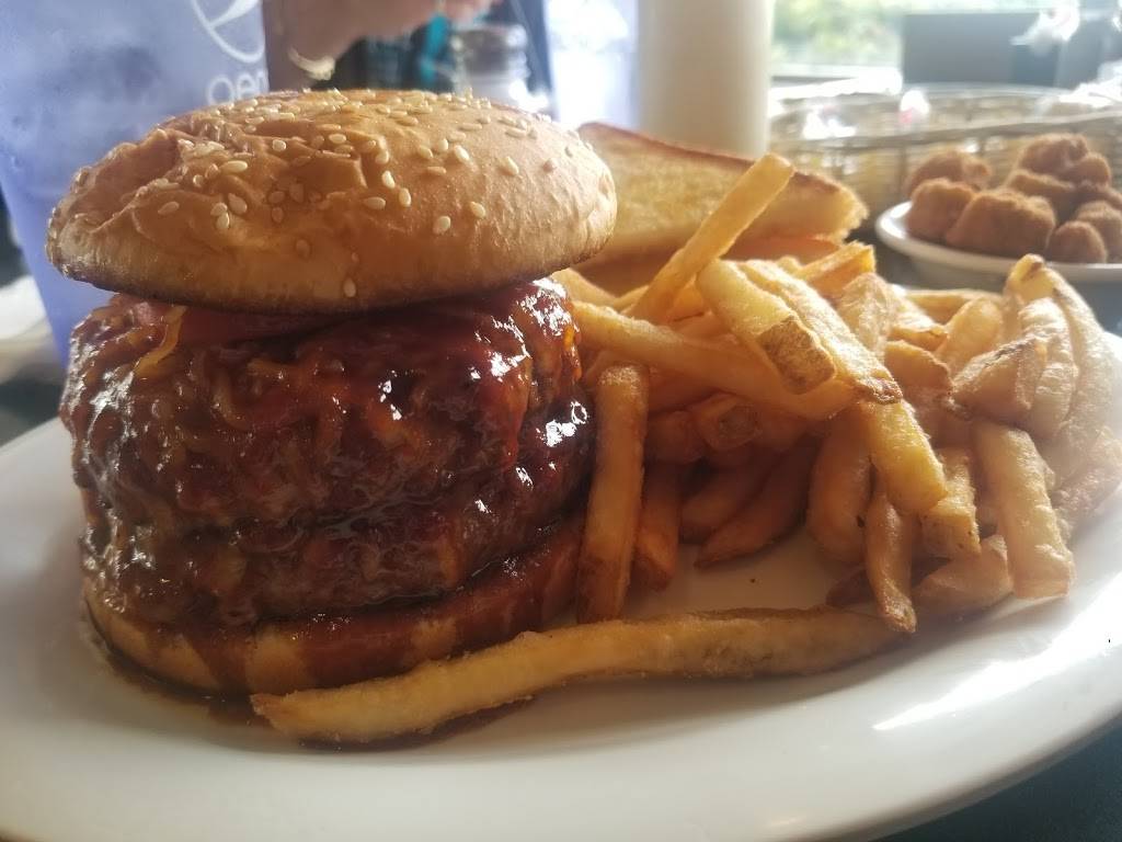 Goldies Patio Grill | meal takeaway | 4401 E 31st St, Tulsa, OK 74135, USA | 9187474546 OR +1 918-747-4546