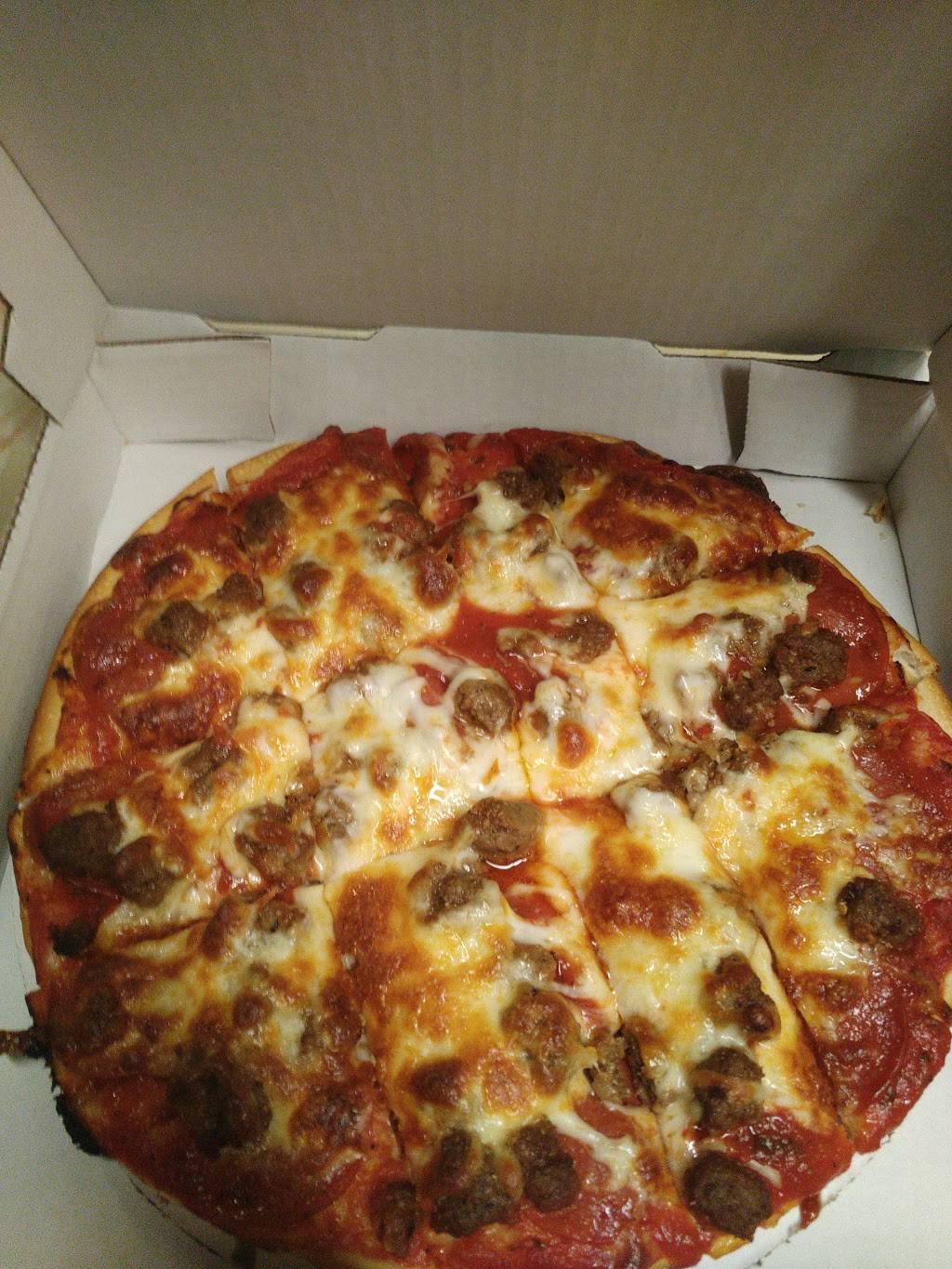 Josies Pizza | restaurant | 952 W Broad St, Columbus, OH 43222, USA | 6142249637 OR +1 614-224-9637