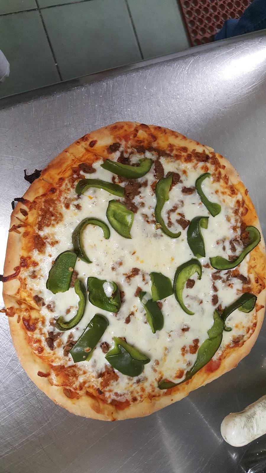 Di Carlos Pizza | restaurant | 330 N Springfield St, Virden, IL 62690, USA | 2179655323 OR +1 217-965-5323