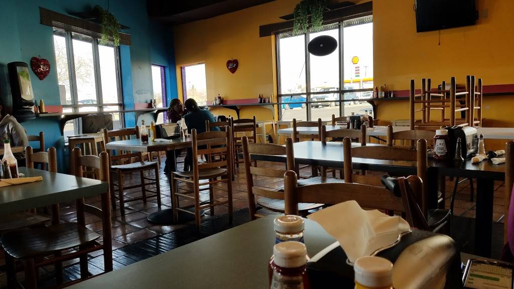 Colos Soul Food & Seafood | restaurant | 2326 Del Paso Blvd, Sacramento, CA 95815, USA | 9165831633 OR +1 916-583-1633