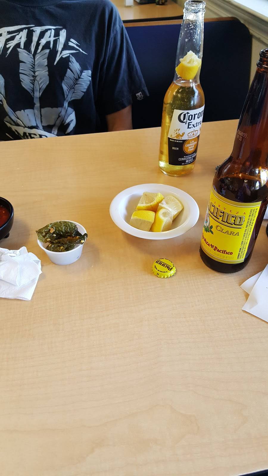 Taqueria Castillo | restaurant | 12512 Yosemite Blvd, Waterford, CA 95386, USA | 2098744711 OR +1 209-874-4711