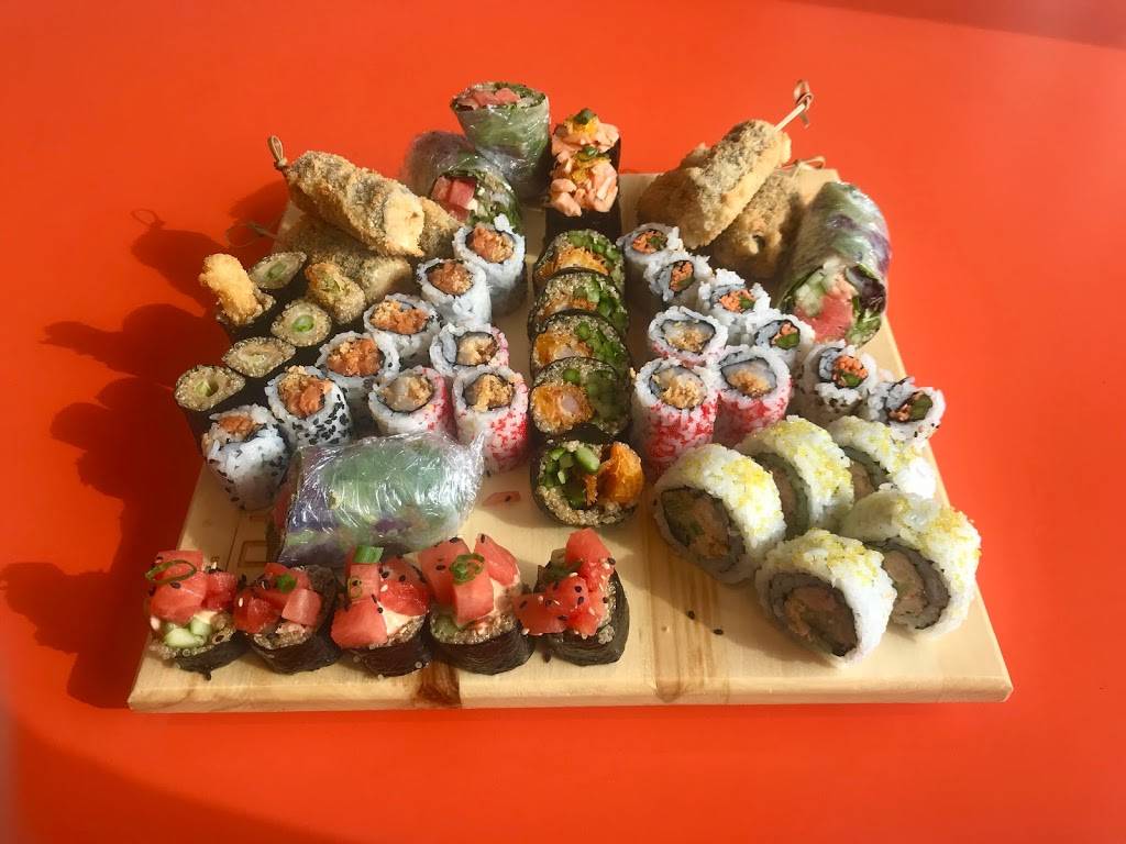 Yuzu sushi | meal takeaway | 5516 Boul Henri-Bourassa O, Saint-Laurent, QC H4R 0M6, Canada | 5143340944 OR +1 514-334-0944