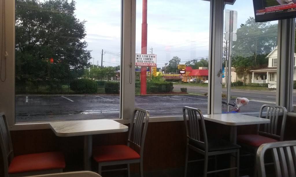 Krystal | restaurant | 7459 Lem Turner Rd, Jacksonville, FL 32208, USA | 9047689512 OR +1 904-768-9512