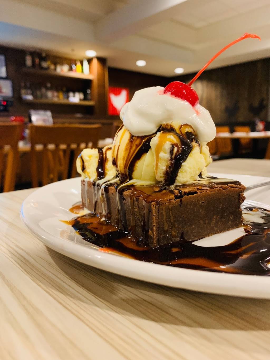 Swiss Chalet | restaurant | 4410 Kingston Rd, Scarborough, ON M1E 2N5, Canada | 4162810230 OR +1 416-281-0230