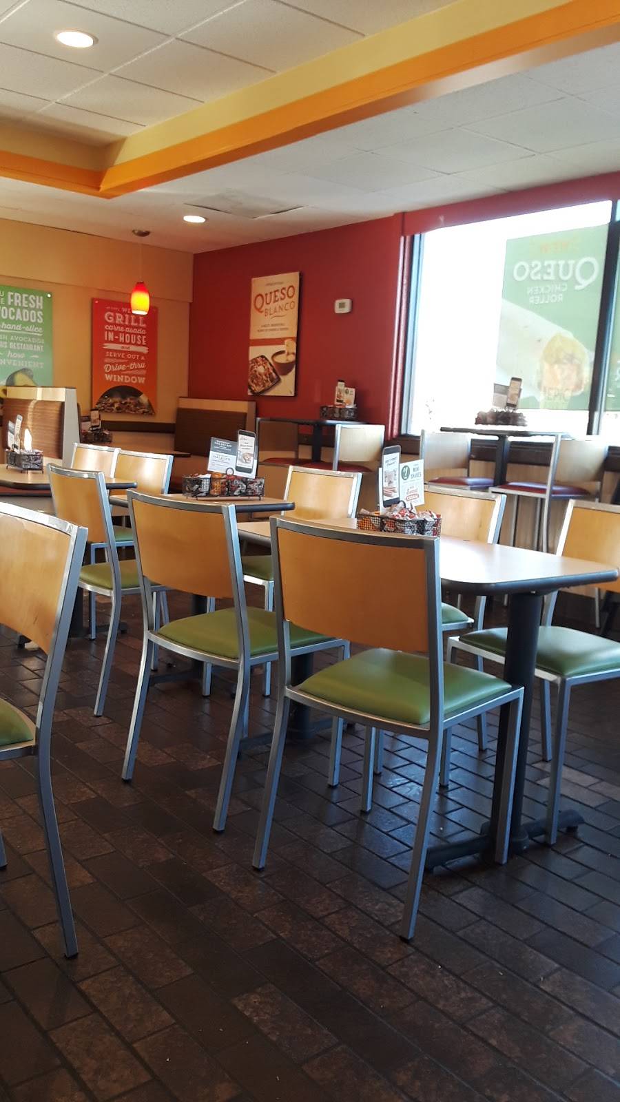 Del Taco | meal takeaway | 9152 Kiefer Blvd, Sacramento, CA 95826, USA | 9163617109 OR +1 916-361-7109