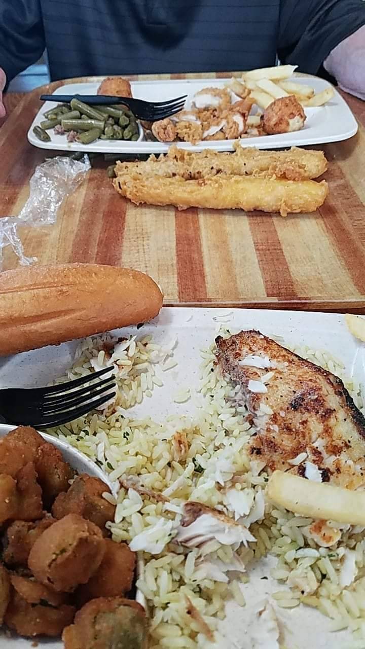 Captain Ds | restaurant | 3446 Lebanon Pike, Hermitage, TN 37076, USA | 6158836257 OR +1 615-883-6257