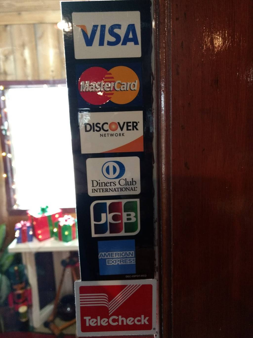 The Cove Restaurant | restaurant | Mohegan Trail, Whitney, TX 76692, USA | 2546947839 OR +1 254-694-7839