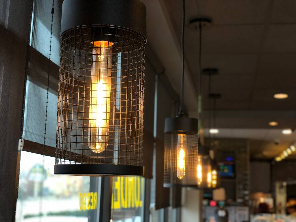 Starbucks | cafe | 4650 N First Ave, Evansville, IN 47710, USA | 8124210461 OR +1 812-421-0461