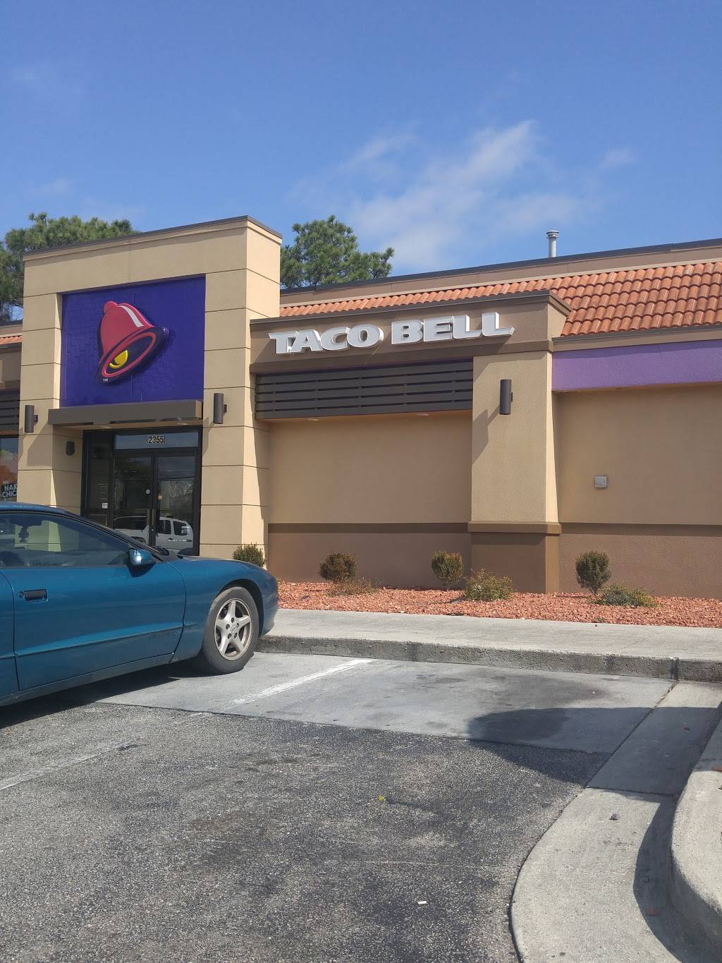 Taco Bell | meal takeaway | 2355 S 17th St, Wilmington, NC 28401, USA | 9103926696 OR +1 910-392-6696