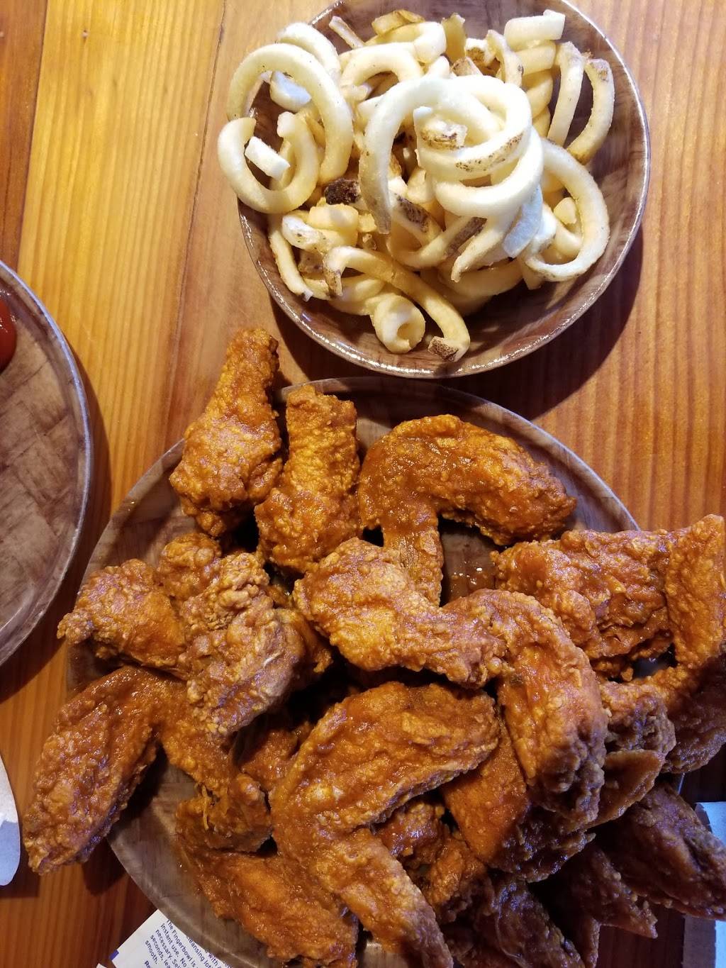 Hooters | meal takeaway | 1303 Butterfield Rd, Downers Grove, IL 60515, USA | 6309604008 OR +1 630-960-4008