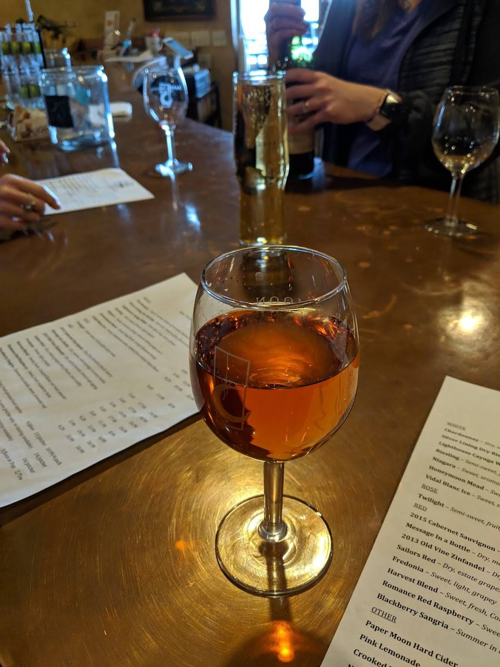 Paper Moon Vineyards | restaurant | 2008 State Rd, Vermilion, OH 44089, USA | 4409672500 OR +1 440-967-2500