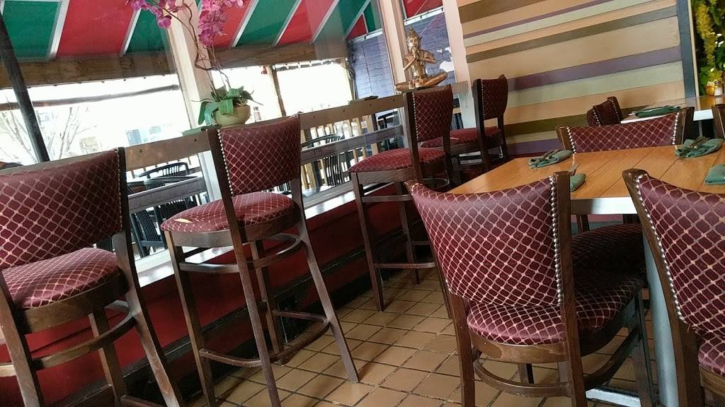 Ginger Thai Taste | restaurant | 3145 W Cary St, Richmond, VA 23221, USA | 8042547373 OR +1 804-254-7373