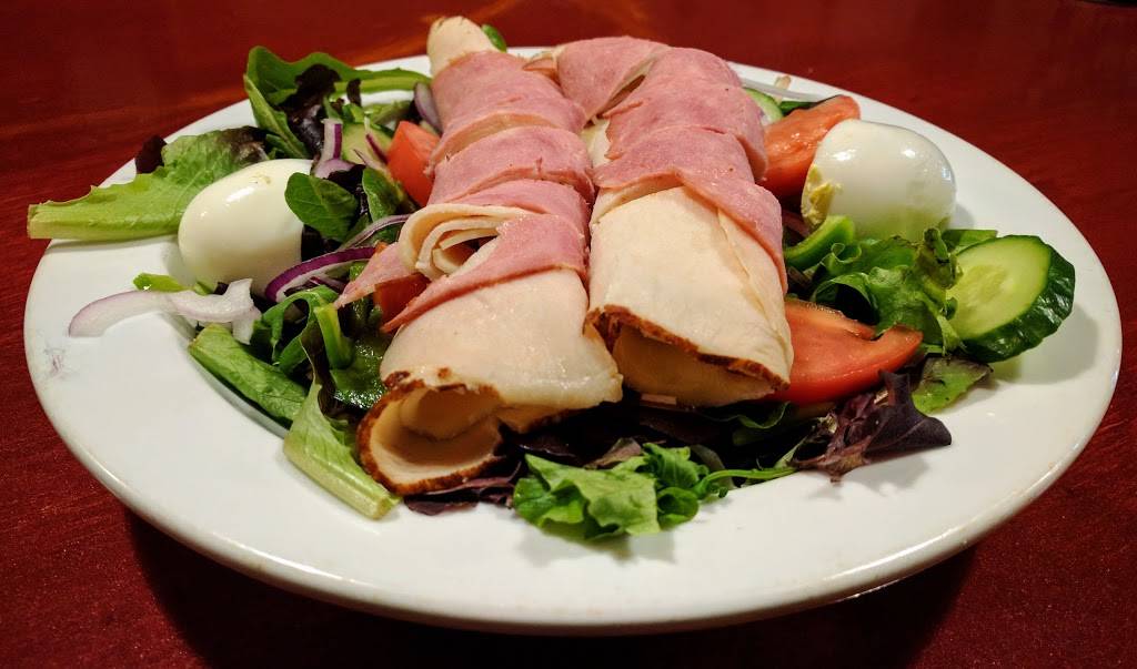 Wings’N’Pies New London | restaurant | 131 State St, New London, CT 06320, USA | 8604424700 OR +1 860-442-4700