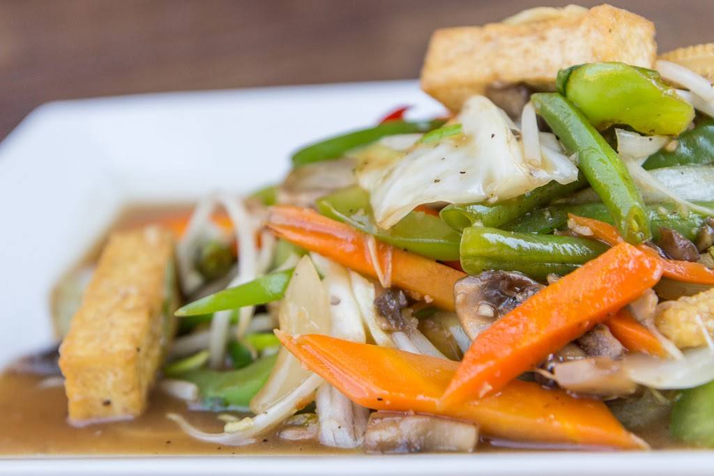 Thai Basil Kitchen | restaurant | 1475 Peachtree Pkwy, Cumming, GA 30041, USA | 4706957377 OR +1 470-695-7377