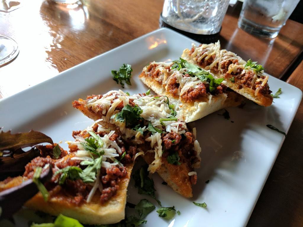 Poplar Tapas Wine & Spirits | restaurant | 224 W 10th St, Charlotte, NC 28202, USA | 7049405757 OR +1 704-940-5757