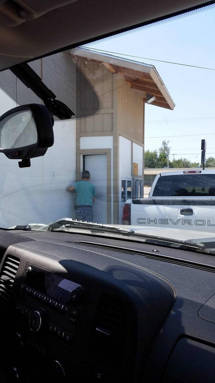 T & T | restaurant | 5612 S Western Ave, Oklahoma City, OK 73109, USA | 4056325470 OR +1 405-632-5470