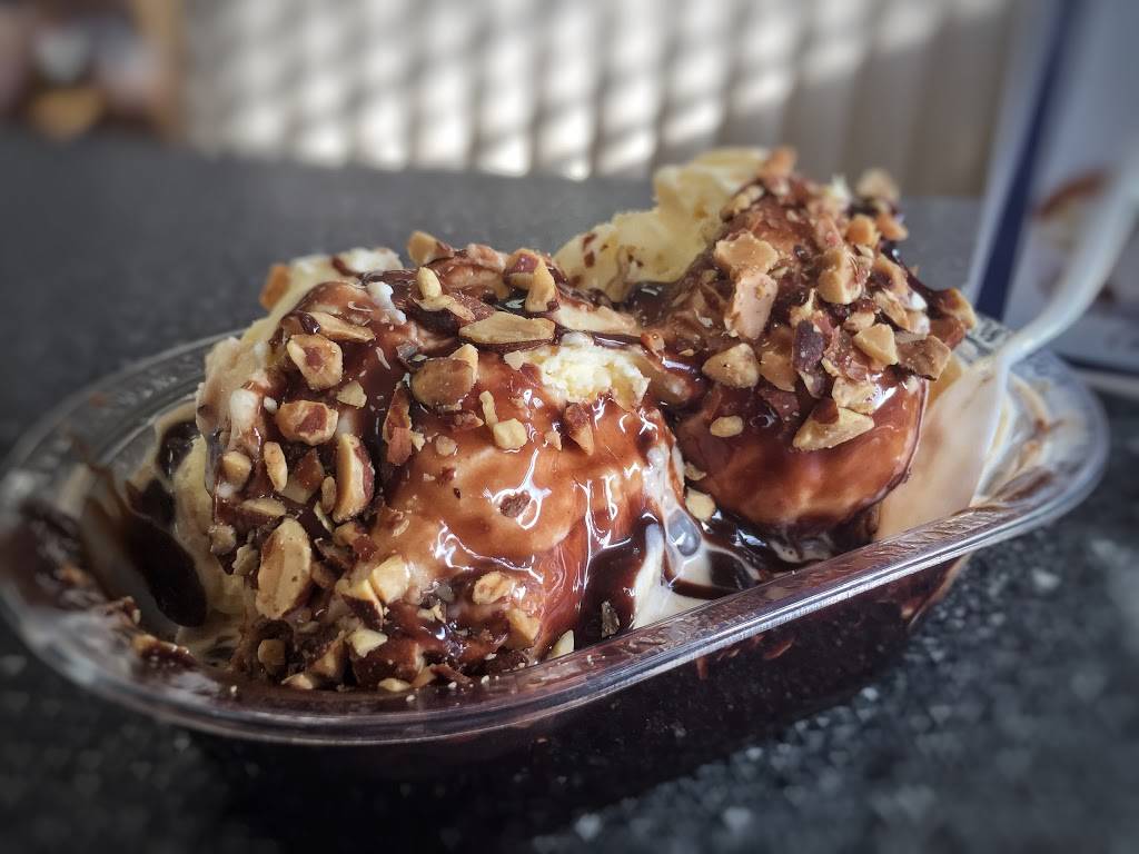 Braums Ice Cream & Burger Restaurant | restaurant | 518 Centennial Blvd, Richardson, TX 75081, USA | 9727839945 OR +1 972-783-9945