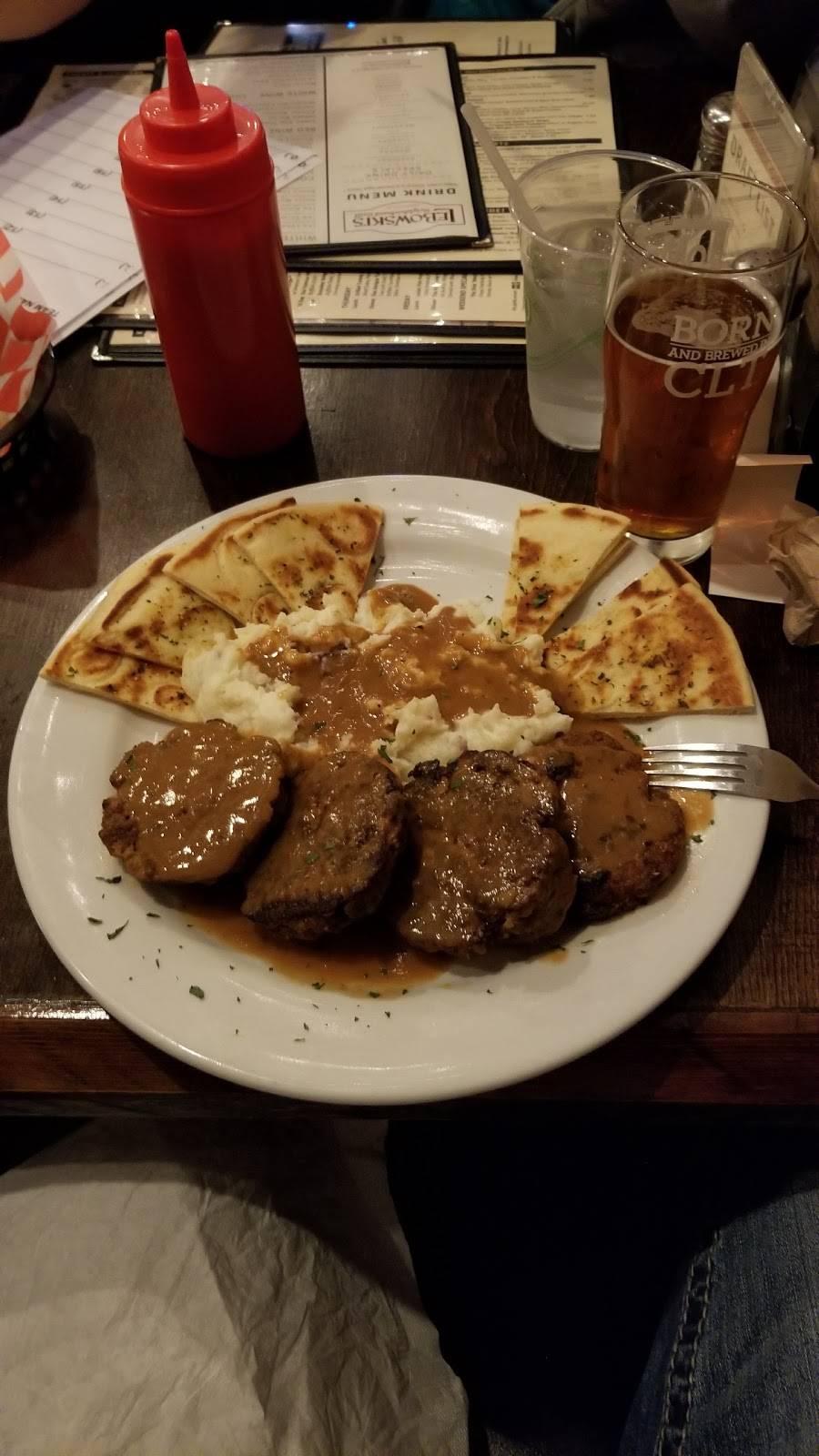 Lebowskis Neighborhood Grill | restaurant | 1524 East Blvd, Charlotte, NC 28203, USA | 7043701177 OR +1 704-370-1177