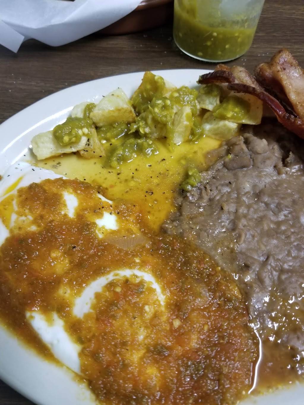 El Valle De Mexico | restaurant | 10081 TX-106 Loop, San Antonio, TX 78263, USA | 2106491566 OR +1 210-649-1566