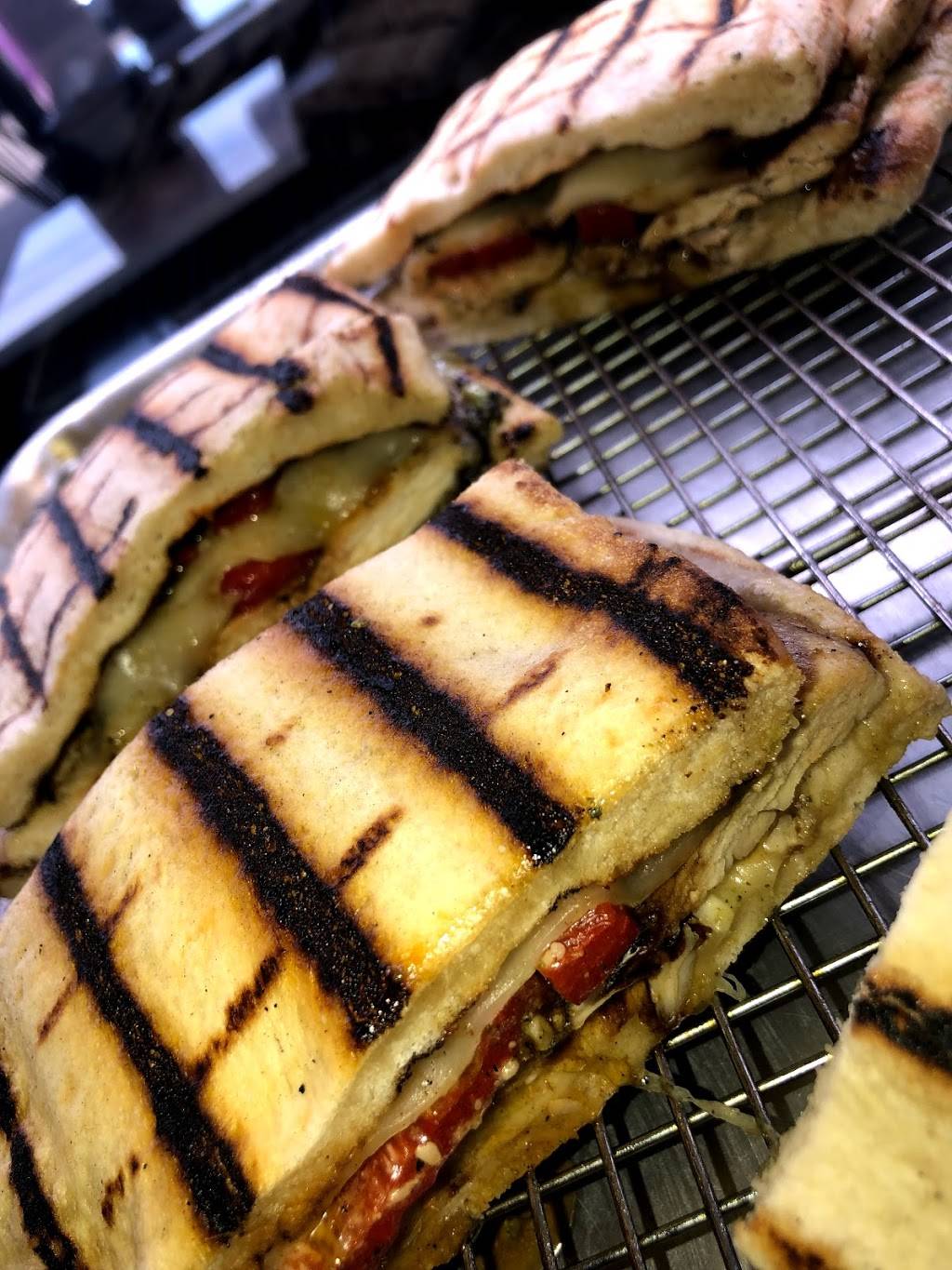 Slices Pizza | restaurant | 1198 Middle Country Rd, Selden, NY 11784, USA | 6313332900 OR +1 631-333-2900