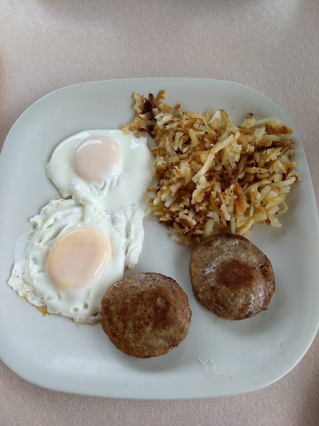 Moms Kitchen | restaurant | 14216 MO-7, Warsaw, MO 65355, USA | 6604382278 OR +1 660-438-2278