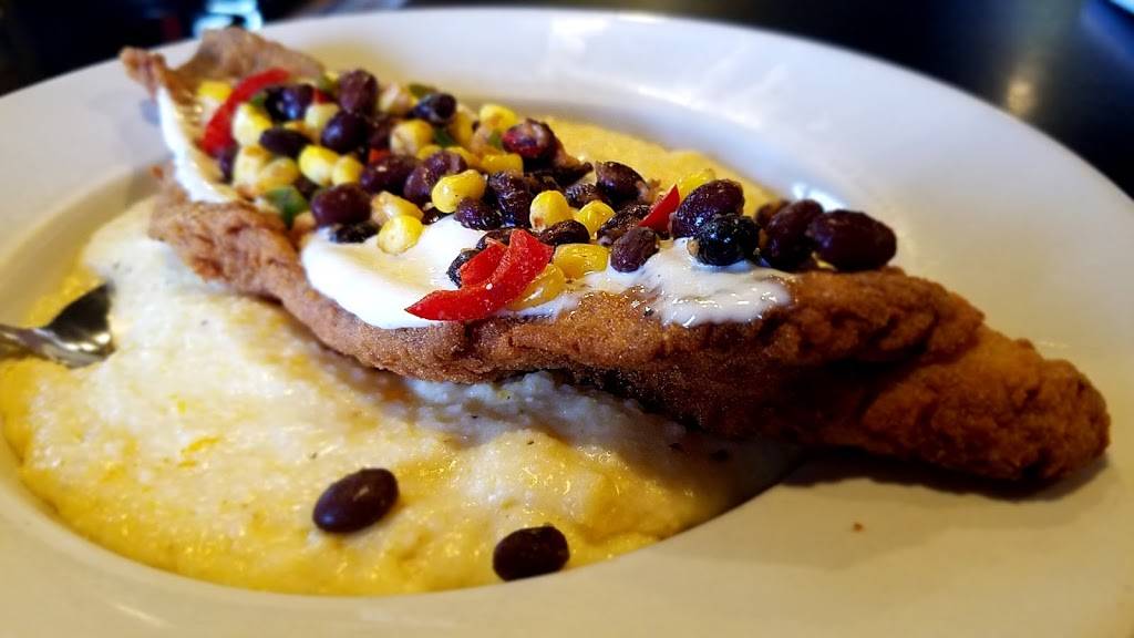 Mudtown Eat & Drink | restaurant | 3144 Green Valley Rd, Birmingham, AL 35243, USA | 2059673300 OR +1 205-967-3300