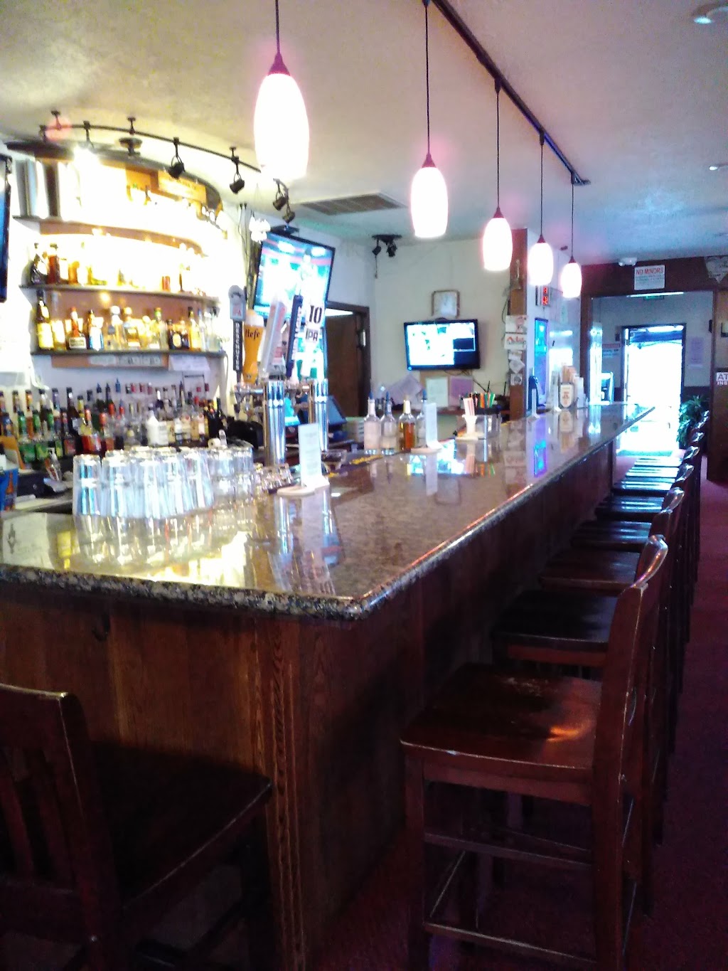 State Street Pub & Grill | restaurant | 2407 State St, Salem, OR 97301, USA | 5033397089 OR +1 503-339-7089