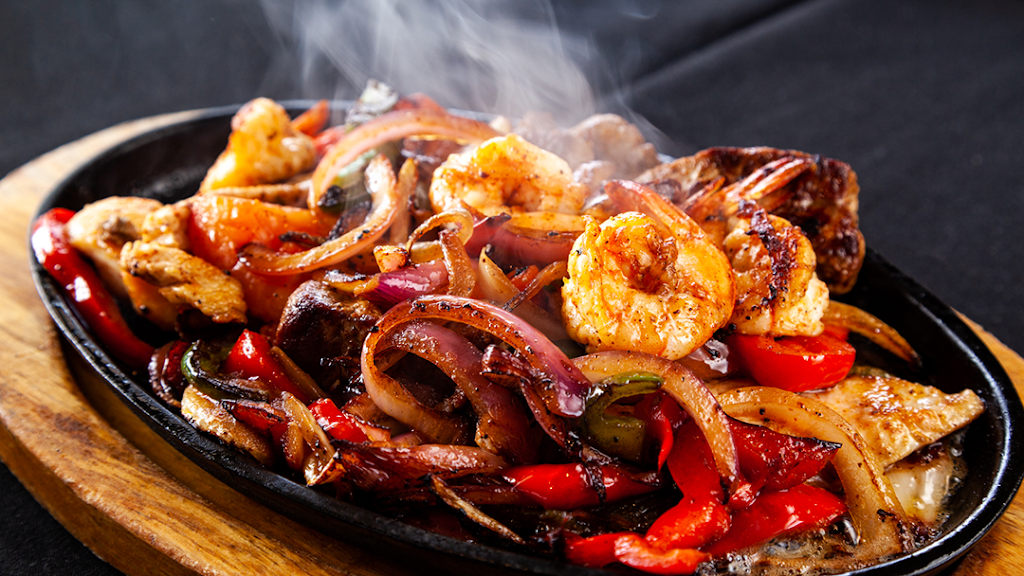 Linos Mexican Cuisine | restaurant | 2911 Taft Hwy, Bakersfield, CA 93313, USA | 6613817612 OR +1 661-381-7612