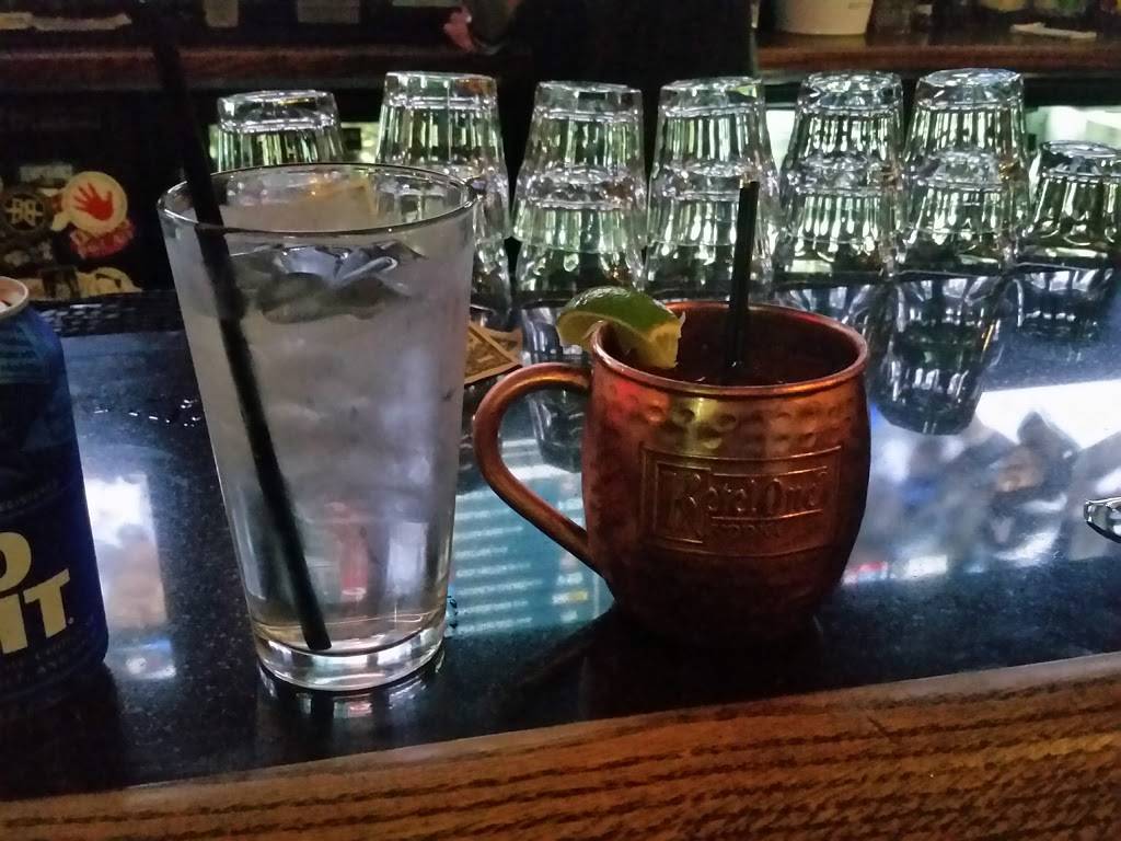 Merkles Bar & Grill | restaurant | 3516 N Clark St, Chicago, IL 60657, USA | 7732441025 OR +1 773-244-1025