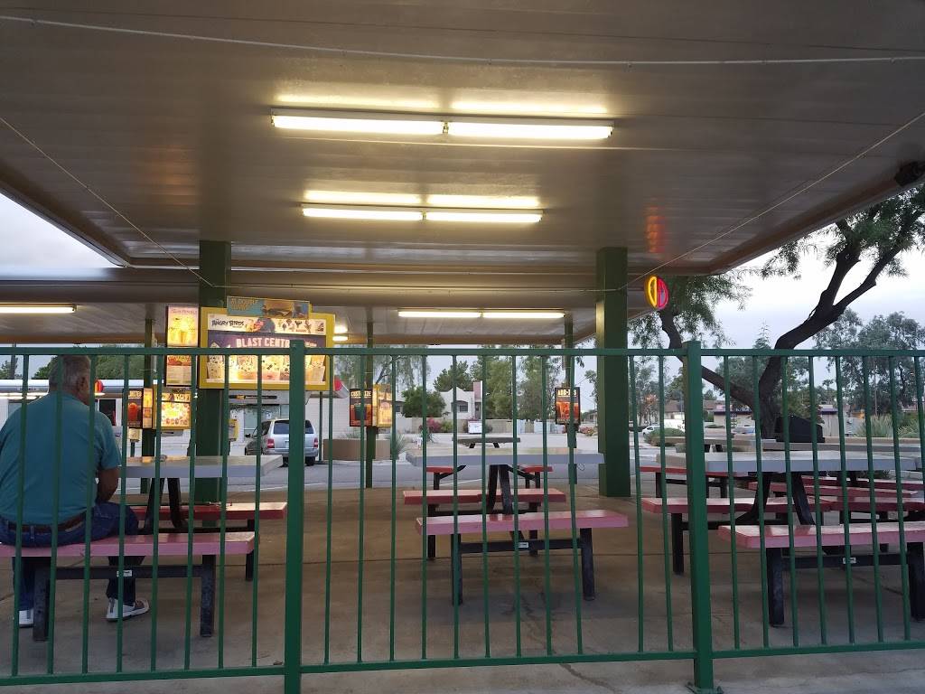 Sonic Drive-In | restaurant | 5151 W Peoria Ave, Glendale, AZ 85302, USA | 6239156760 OR +1 623-915-6760