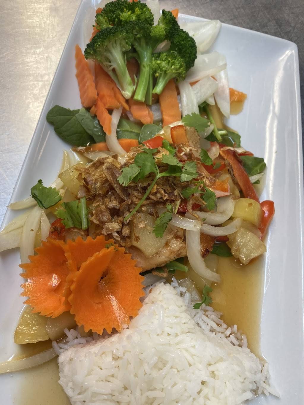 Mee-D | restaurant | 6 Washington St suite d, Sanford, ME 04073, USA | 2078501091 OR +1 207-850-1091