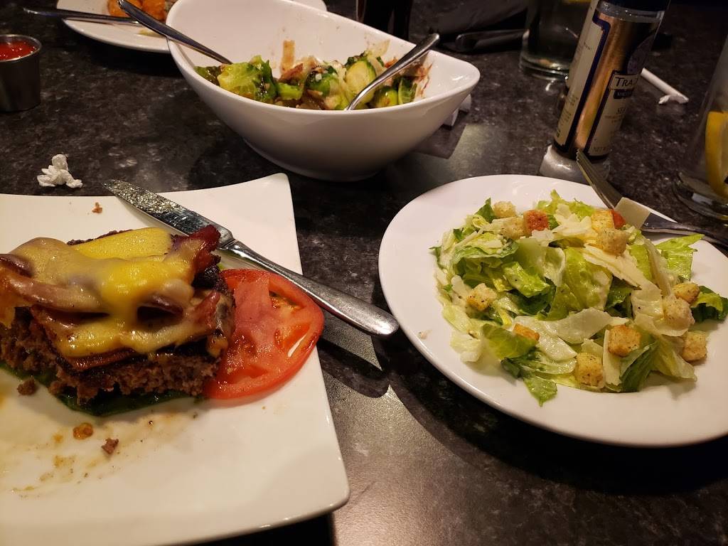 The Burger Bar & Tap | restaurant | 5516 Fenton Rd, Flint, MI 48507, USA | 8104842200 OR +1 810-484-2200