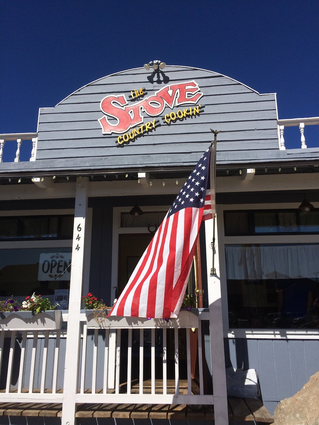 The Stove | restaurant | 644 Old Mammoth Rd, Mammoth Lakes, CA 93546, USA | 7609342821 OR +1 760-934-2821