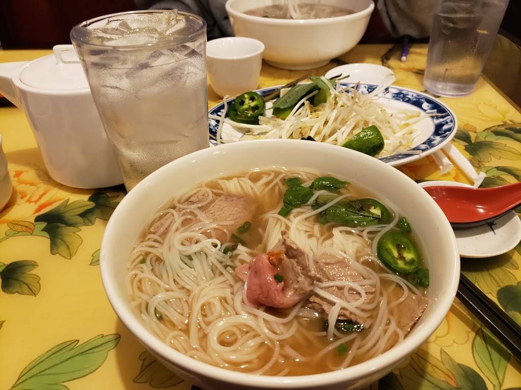 Pho House | restaurant | 12225 Voyager Pkwy #16, Colorado Springs, CO 80921, USA | 7194810855 OR +1 719-481-0855