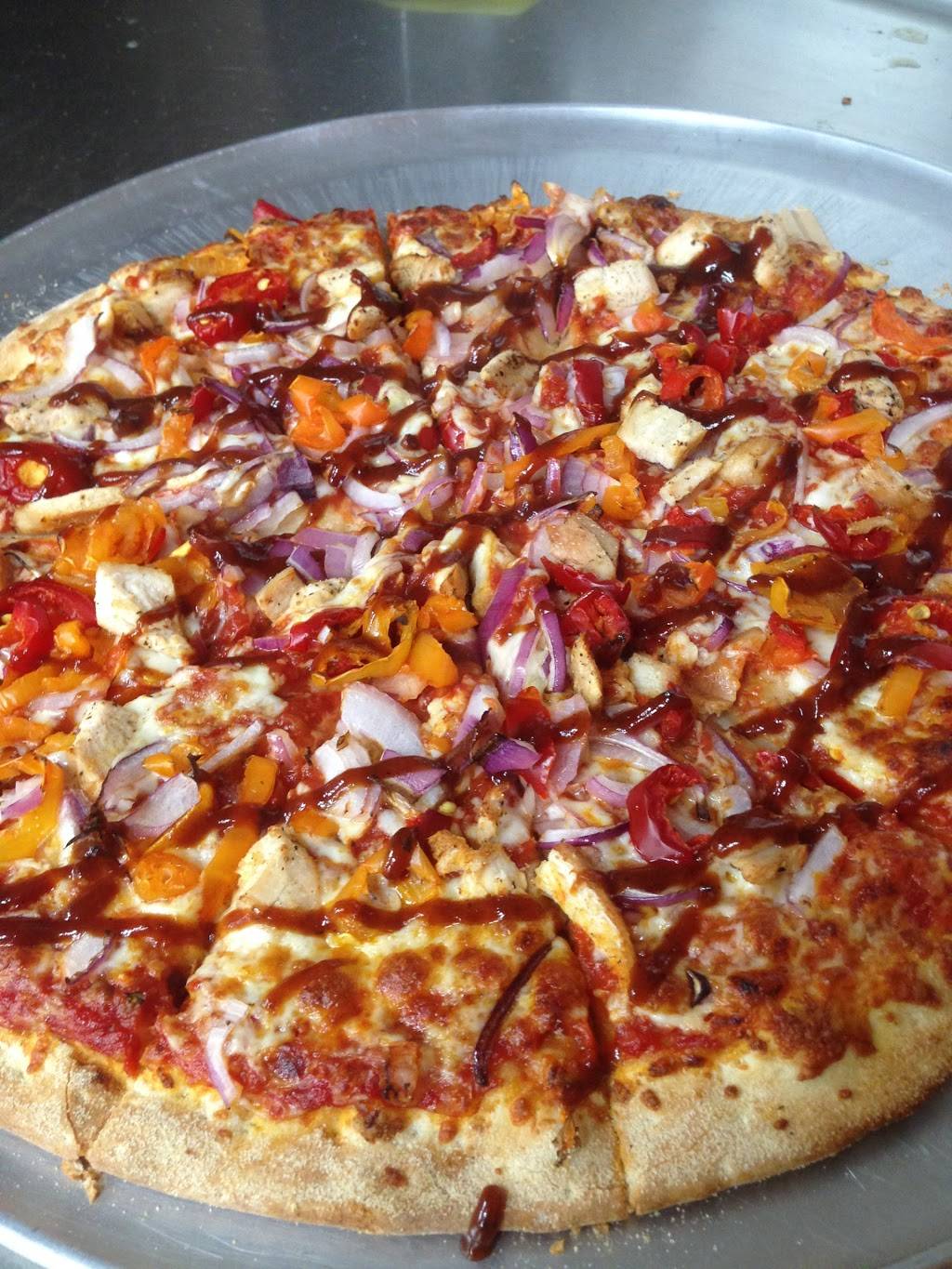 Free Topping Pizza | restaurant | 210 King St E, Bowmanville, ON L1C 1P3, Canada | 9056972002 OR +1 905-697-2002