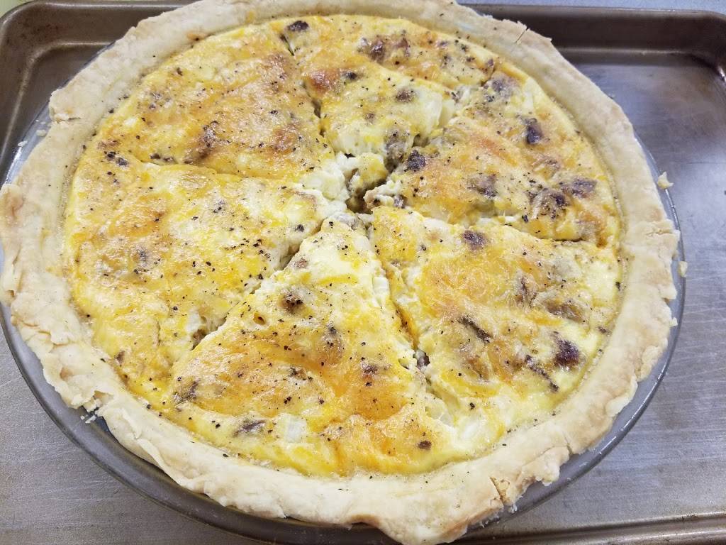 Rox,s family diner | restaurant | 2nd St, Lincoln, MI 48742, USA | 9893354445 OR +1 989-335-4445