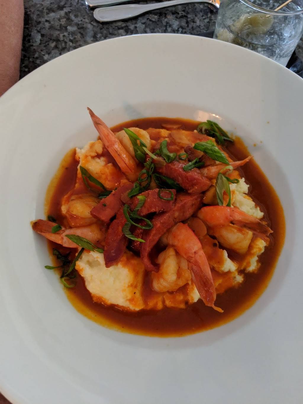 Lous Bar & Grill | restaurant | 236 S, US-1, Tequesta, FL 33469, USA | 5617689239 OR +1 561-768-9239