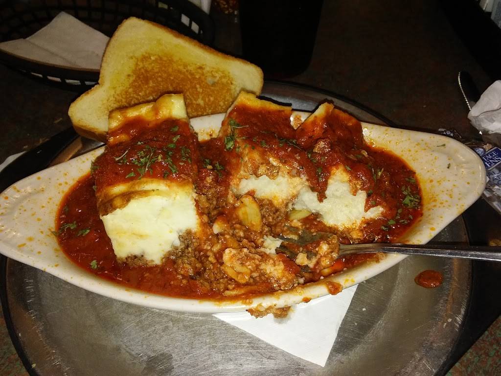 DJs Pizza & Steak House | restaurant | 805 W Main St, Woodbury, TN 37190, USA | 6155632821 OR +1 615-563-2821