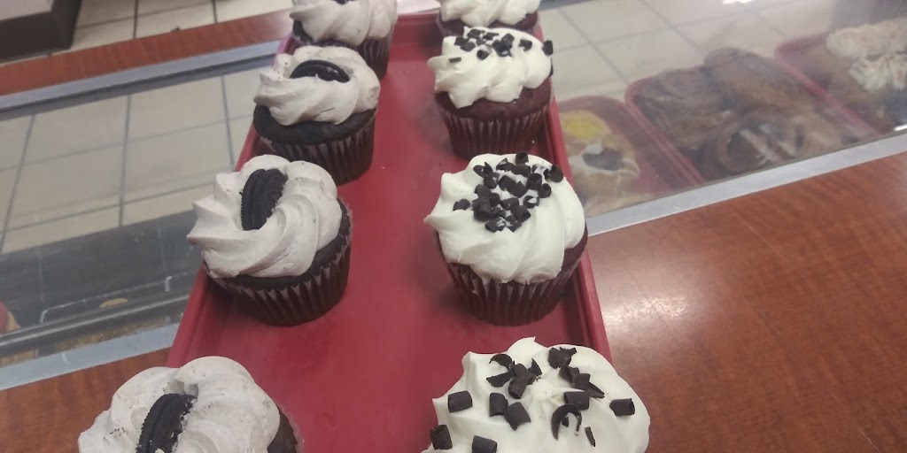 Dippin Donuts | cafe | 2730 Main St, West Warren, MA 01092, USA | 4132896316 OR +1 413-289-6316