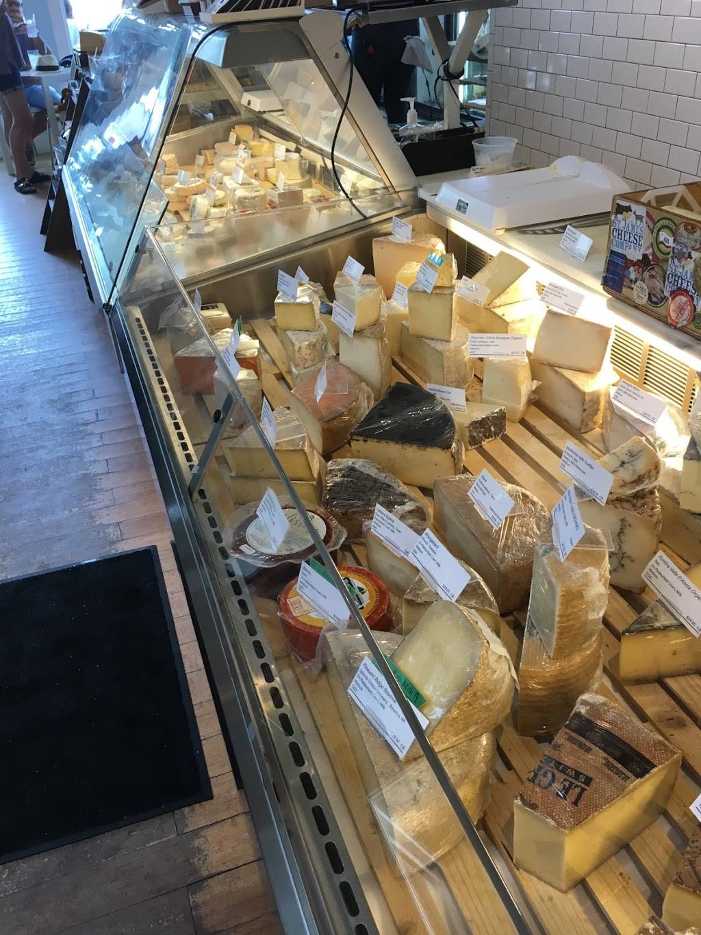 St. James Cheese Company - Uptown | restaurant | 5004 Prytania St, New Orleans, LA 70115, USA | 5048994737 OR +1 504-899-4737
