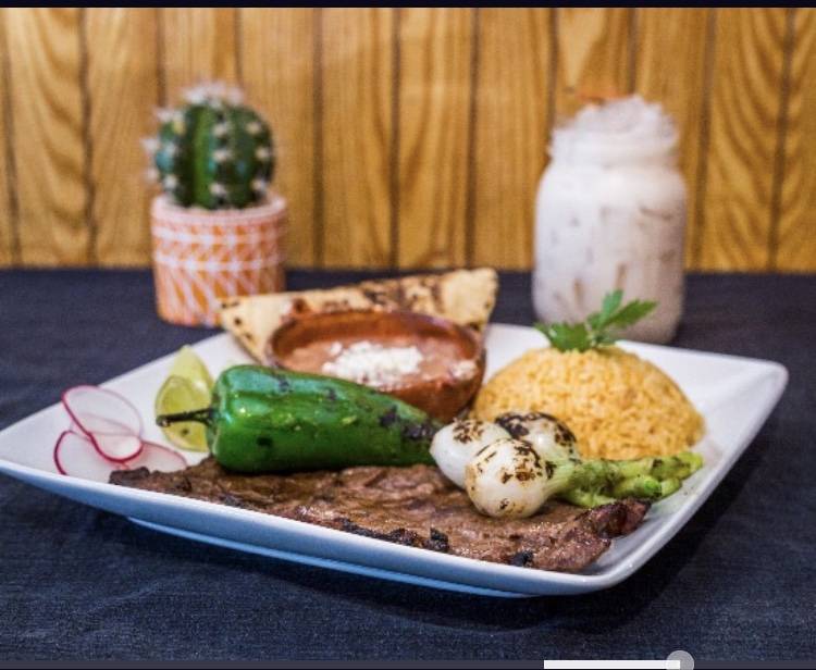 Salsas Grill | restaurant | 3808 W Lawrence Ave, Chicago, IL 60625, USA | 7732936411 OR +1 773-293-6411