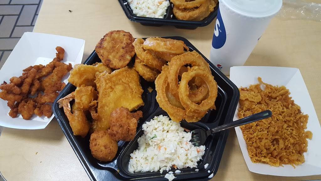 Long John Silvers | restaurant | 1056 Cumberland Gap Pkwy, Corbin, KY 40701, USA | 6065283450 OR +1 606-528-3450
