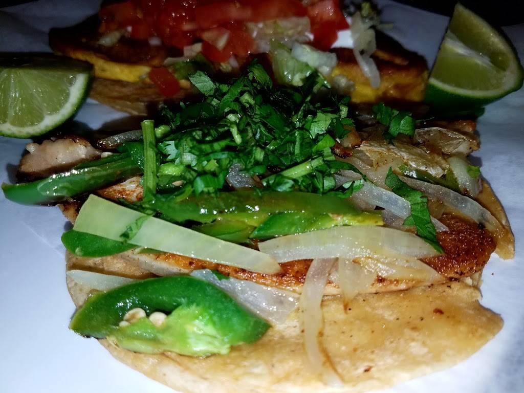 Los Encinos Restaurant | restaurant | 4801 N Austin Ave, Chicago, IL 60630, USA | 7739303373 OR +1 773-930-3373