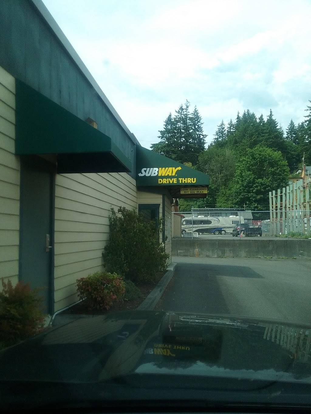 Subway | meal takeaway | 410 N 1st St, Shelton, WA 98584, USA | 3603588384 OR +1 360-358-8384