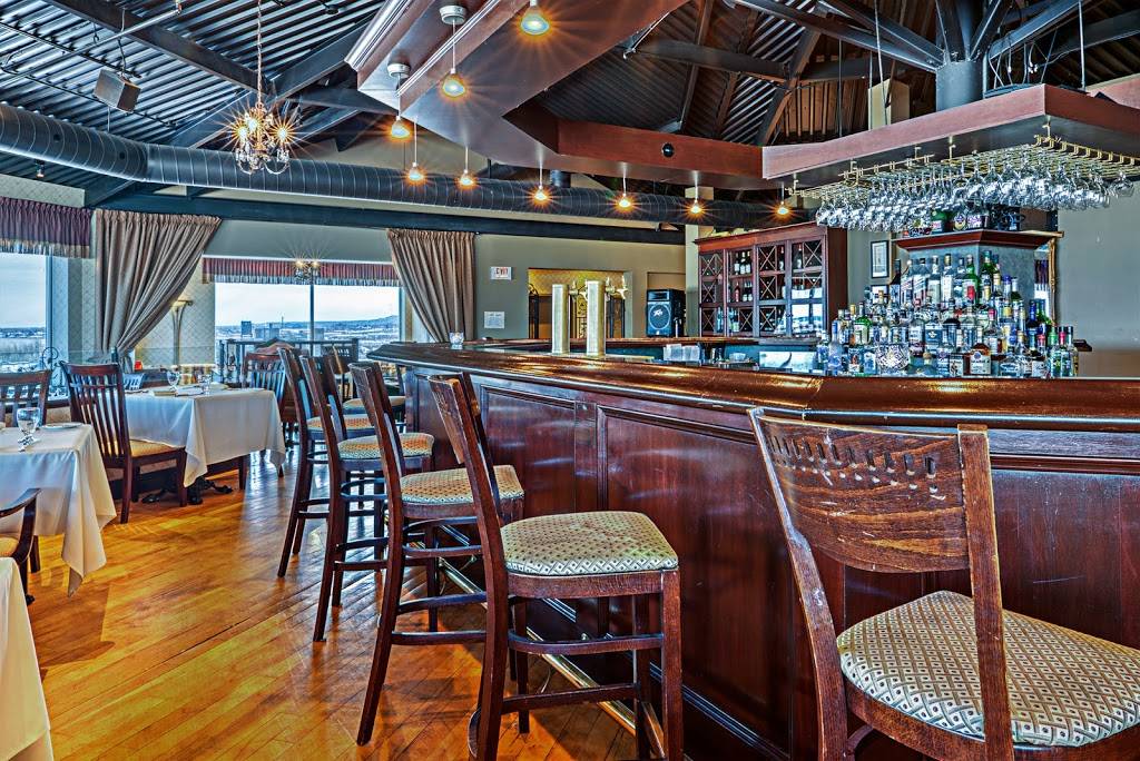 Panorama Restaurant & Wine Bar | restaurant | 4 Windward Dr, Grimsby, ON L3M 4E8, Canada | 9053092305 OR +1 905-309-2305