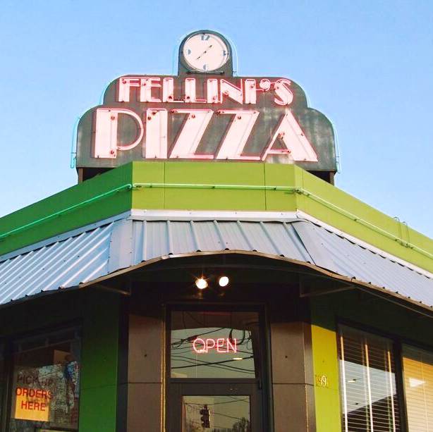 Fellinis Pizza | restaurant | 2522, 1991 Howell Mill Rd NW, Atlanta, GA 30318, USA | 4043520799 OR +1 404-352-0799