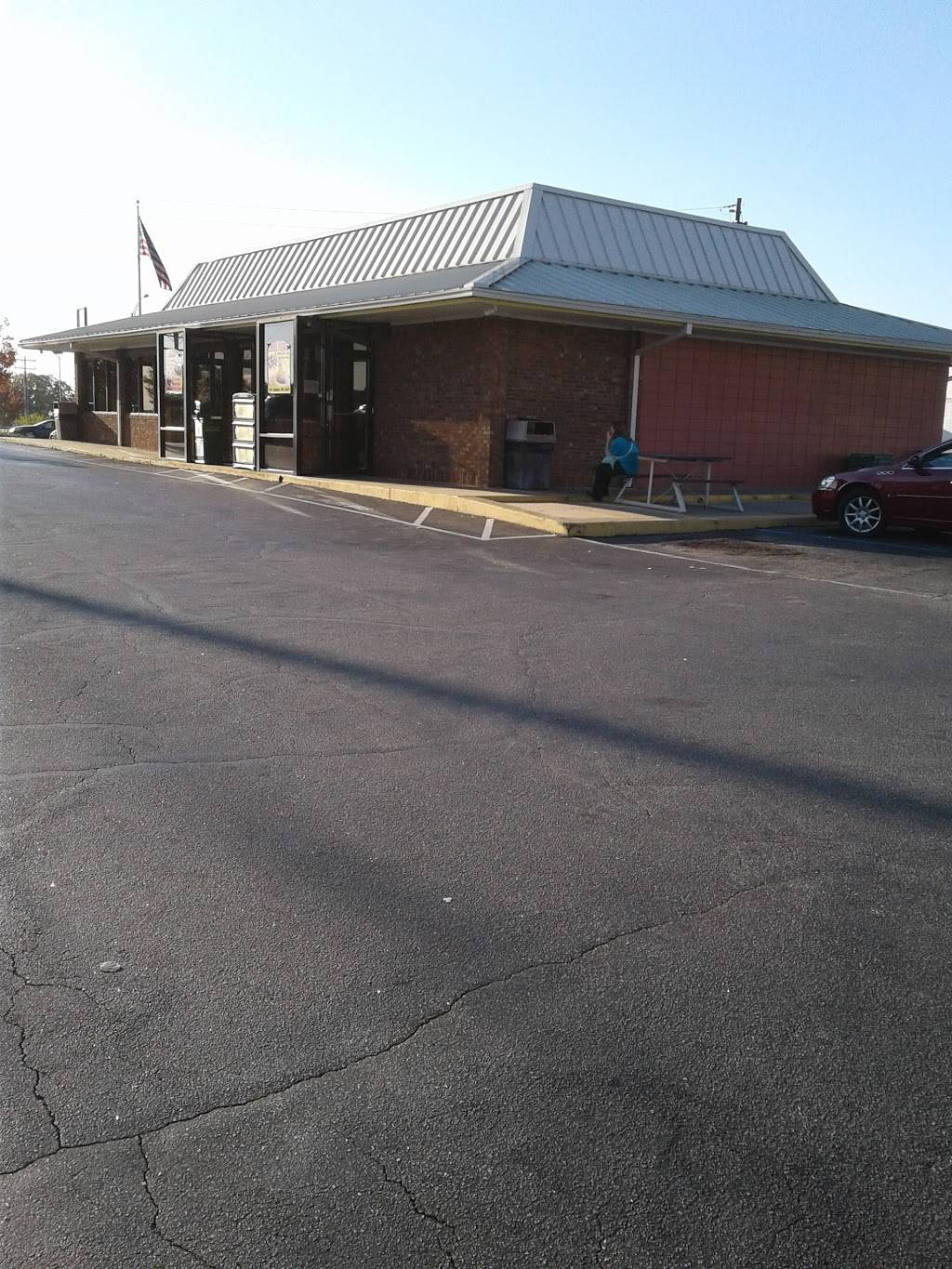 Boots & Sonnys Drive-In | restaurant | 120 E Henry St, Spartanburg, SC 29306, USA | 8645822439 OR +1 864-582-2439