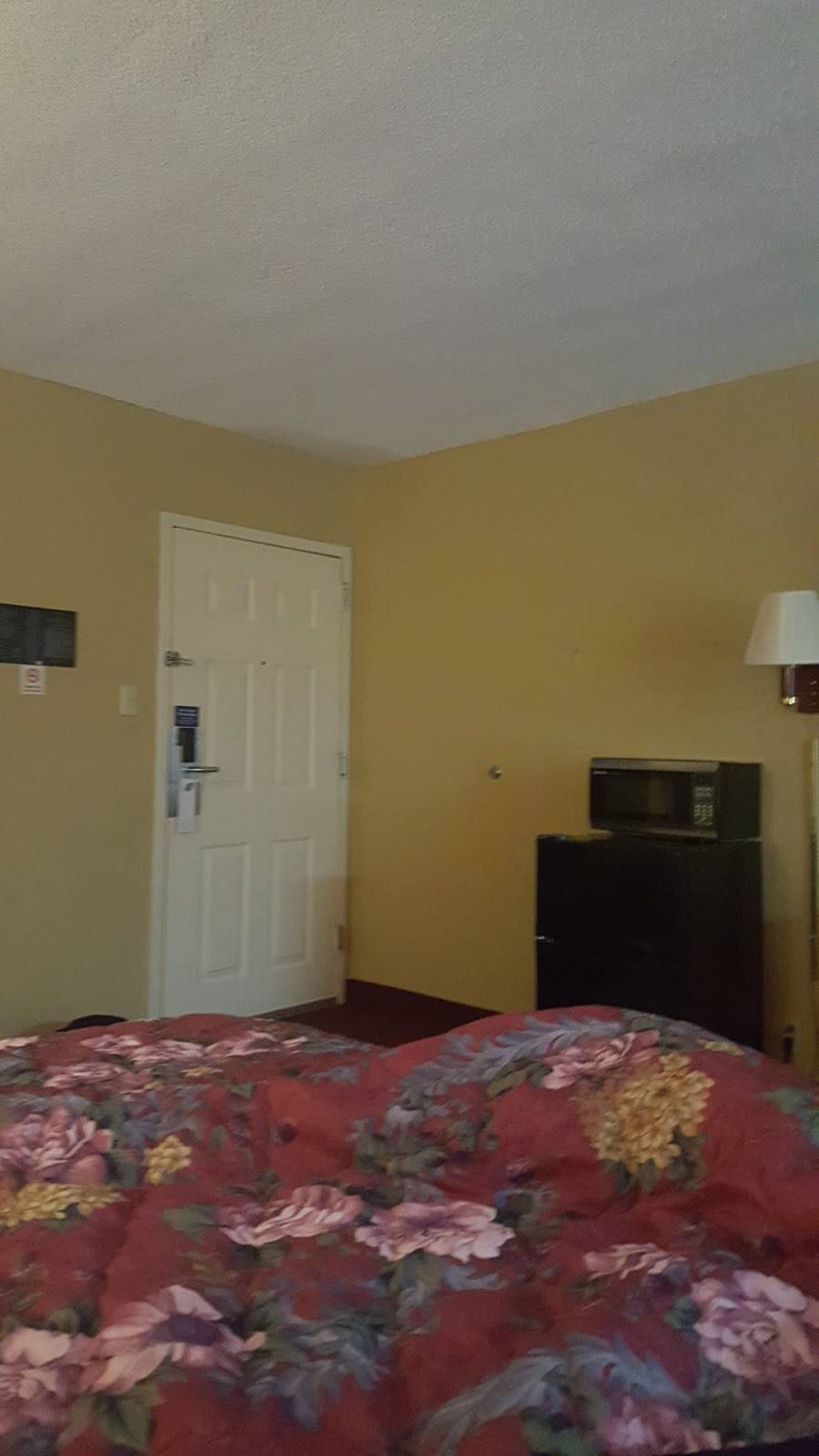 Econo Lodge | restaurant | 9822 Huff N Puff Rd, Lakeland, TN 38002, USA | 9013887120 OR +1 901-388-7120