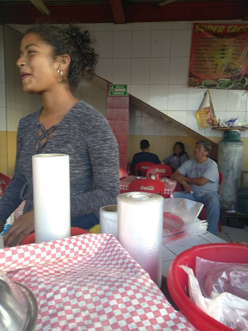 Pollos Asados El Papuchin | restaurant | Castelló Blanco 524810, Tijuana, B.C., Mexico | 016649705501 OR +52 664 970 5501